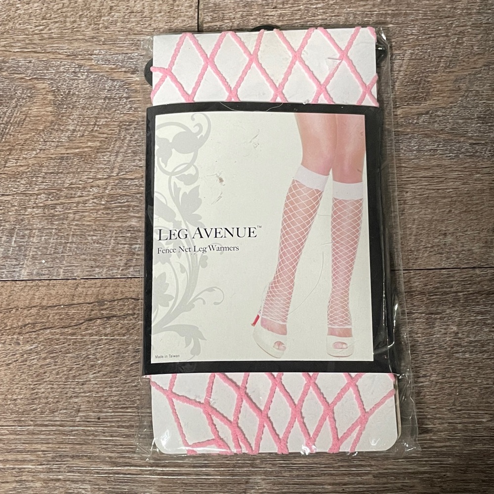 NWT Leg Avenue Pastel Fence Net Leg Warmers